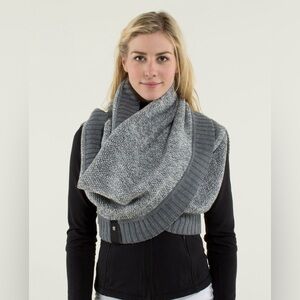 Lululemon Black & Gray Knit Infinity Scarf